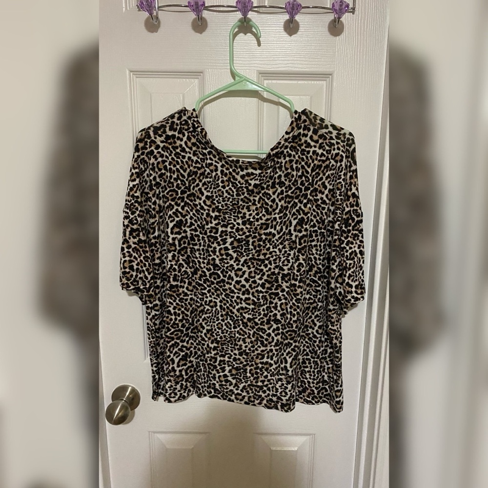 Leopard Print You are gorgeous Pajama Top - Picture 2 of 3